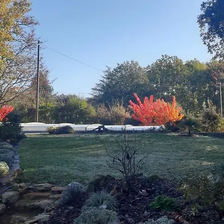 Aux Couleurs D'esteil Bed & Breakfast Sainte-Nathalène