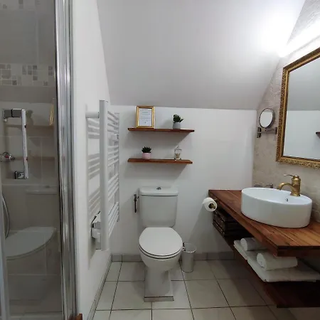 Aux Couleurs D'esteil 4*