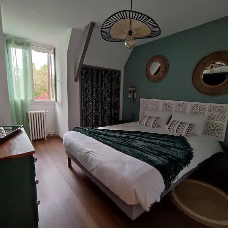 Bed & Breakfast Aux Couleurs D'esteil