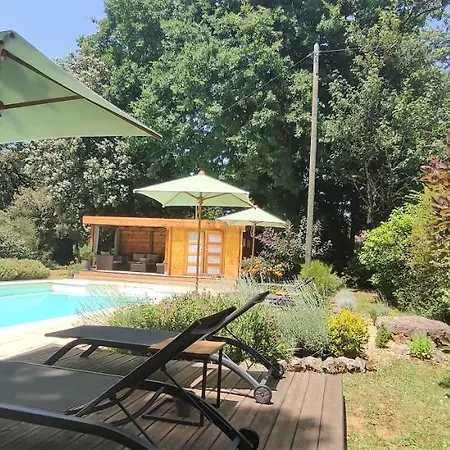 Aux Couleurs D'esteil 4*