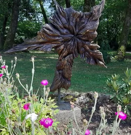 Aux Couleurs D'esteil Bed & Breakfast