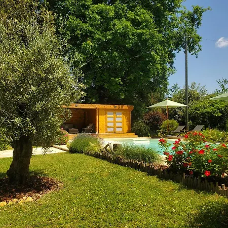 Aux Couleurs D'esteil 4*