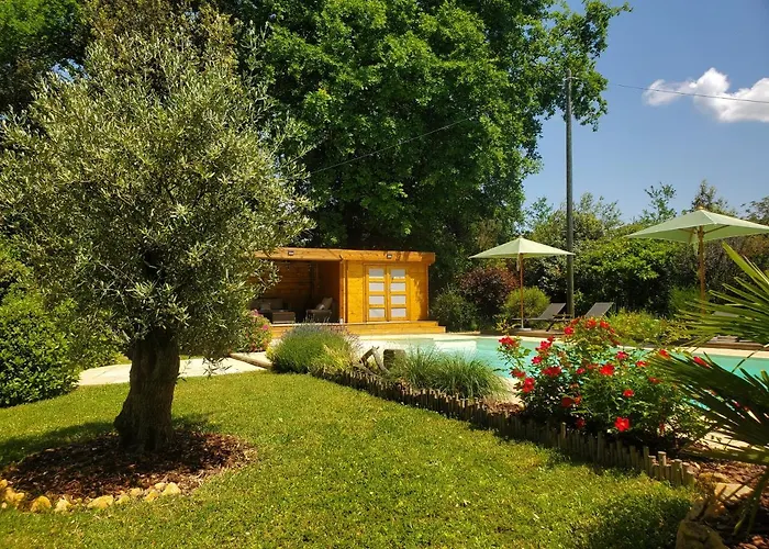 Aux Couleurs D'esteil 4*