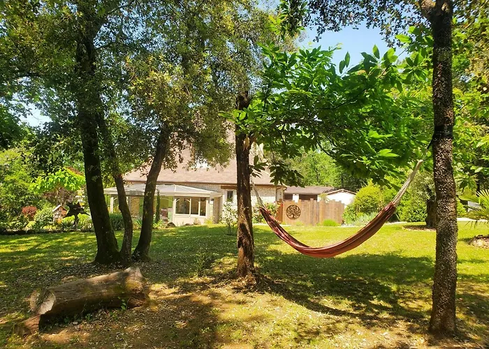 Aux Couleurs D'esteil Sainte-Nathalène